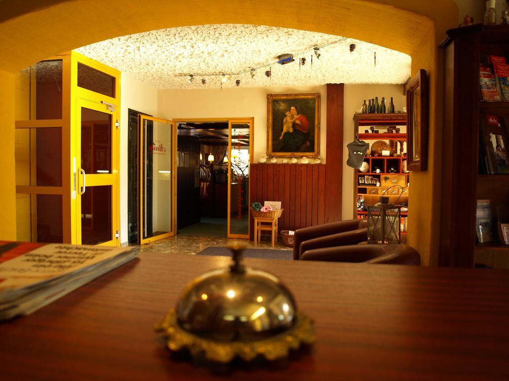 Hotel Aloisia, Hotel Garni Mariapfarr Exteriör bild
