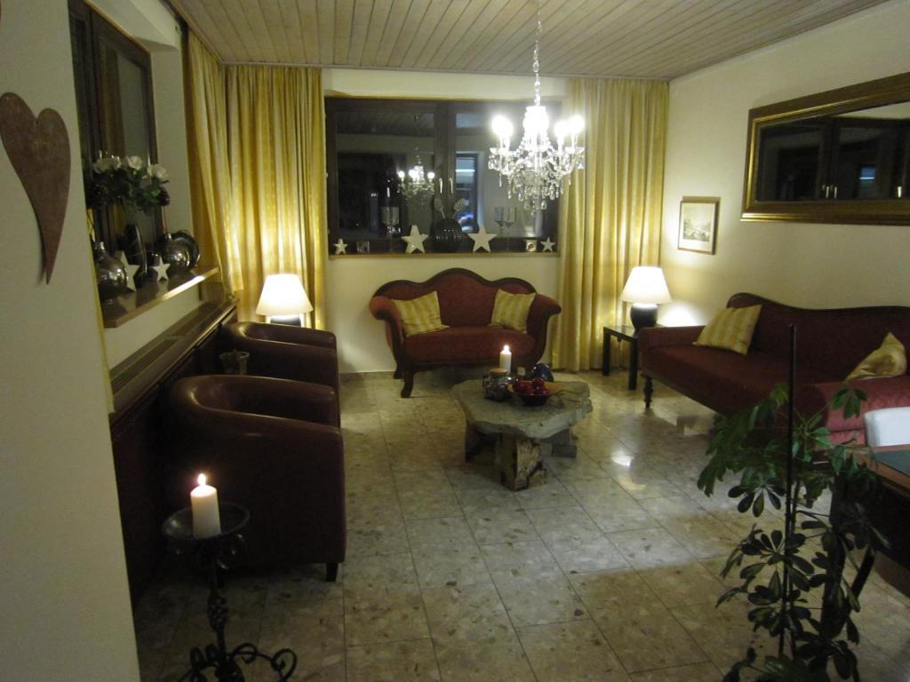 Hotel Aloisia, Hotel Garni Mariapfarr Exteriör bild